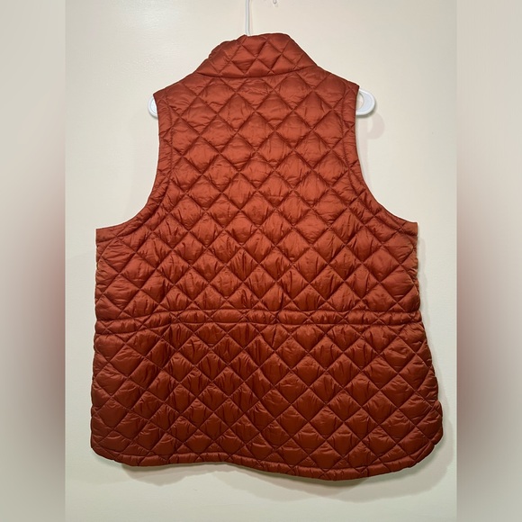 Athleta Whisper Featherless Quilted Women's Puffer Vest - Picture 4 of 5